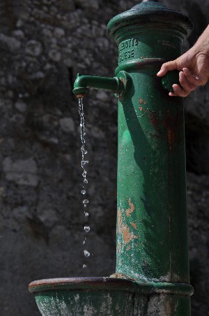 Acqua potabile per residenti non serviti da AQP. Via Marconi, nuovo bando