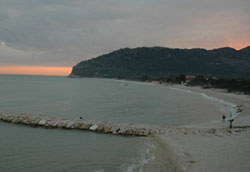 Messa in sicurezza della spiaggia nell'area portuale