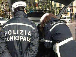 Concorso vigili, dimissioni dei due componenti esterni, nominati due dirigenti comunali