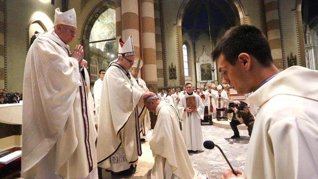 Manfredonia. “Auguri a Monsignor Moscone per l’ordinazione episcopale”