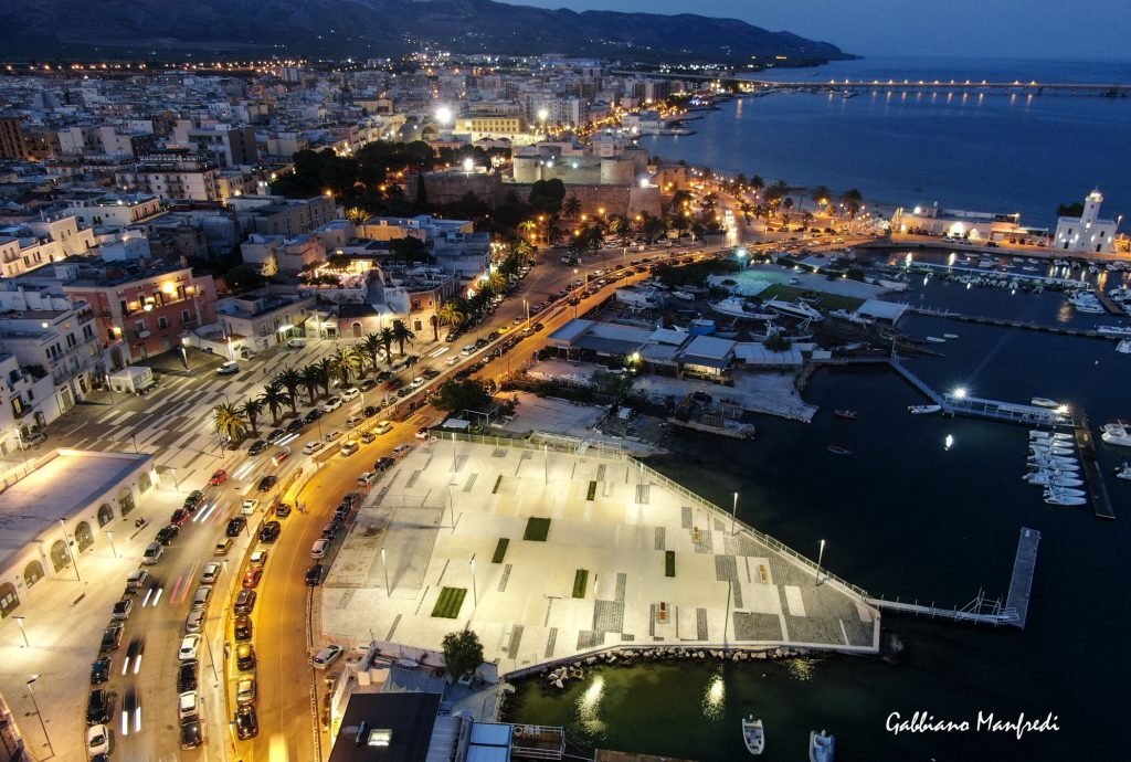 MANFREDONIA, APERTA AL PUBBLICO LA TERRAZZA SUL MARE