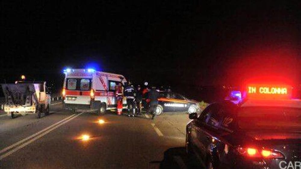 Incidente stradale a Ippocampo, l’auto rubata a una turista feriti e ladri in fuga „